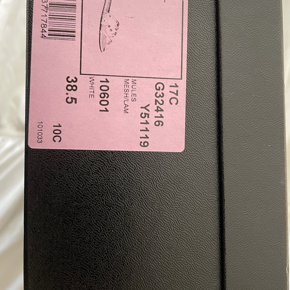 Chanel pearl sandal size 381/2 - Picture 3 of 10